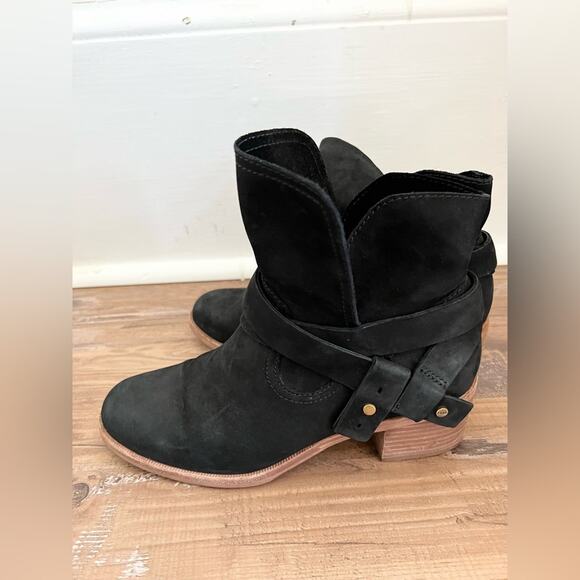 UGG Elora Suede nubuck western Ankle Boot Black Heel Size 8/8.5 - Picture 5 of 6